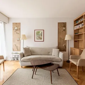 Apartment Eiffel Tower - 2br With Balcony - Cityapartmentstay