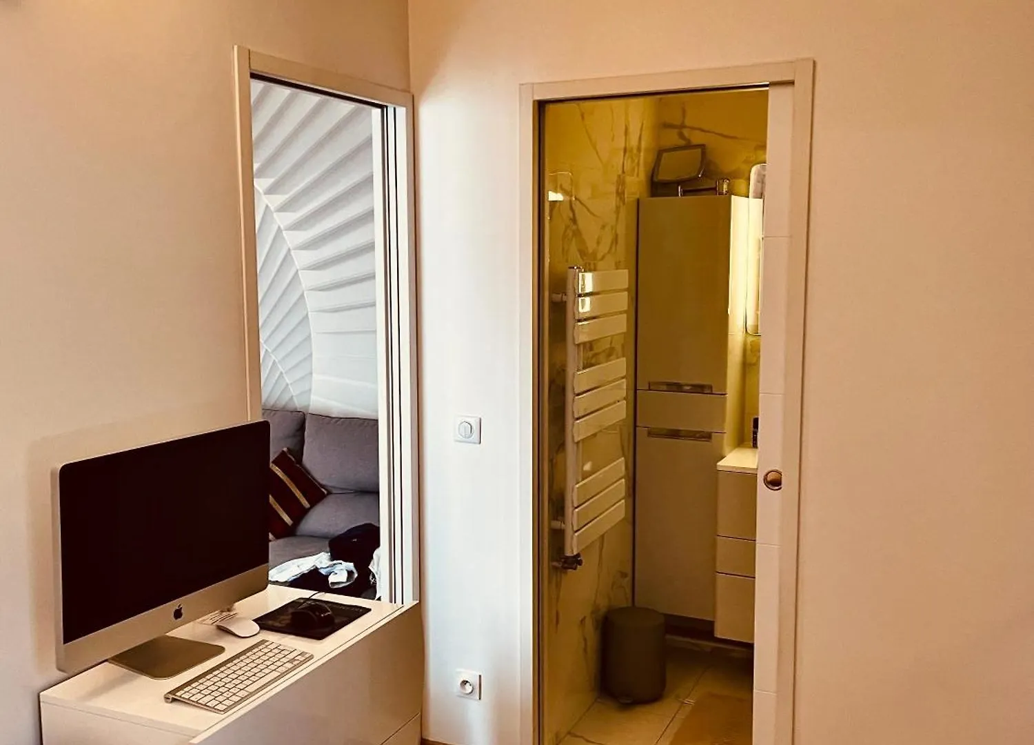 Apartament Jolie 2 Pieces Avec Balcon Paris 15 Eme